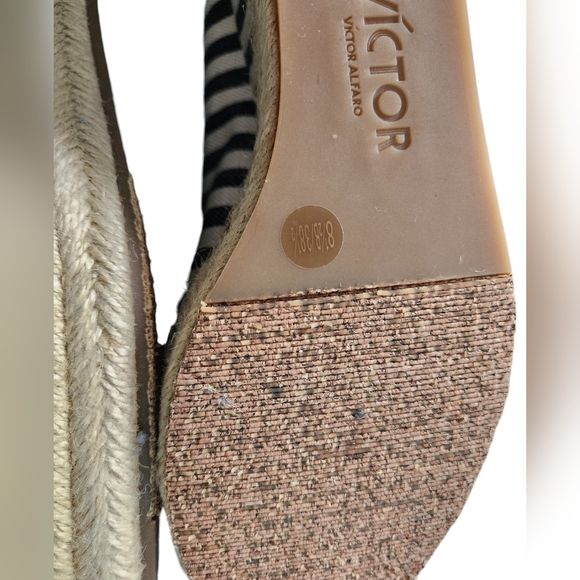 Victor Alfaro Navy & Cream Striped Espadrille Wedges Size 8.5 GUC - Picture 7 of 12